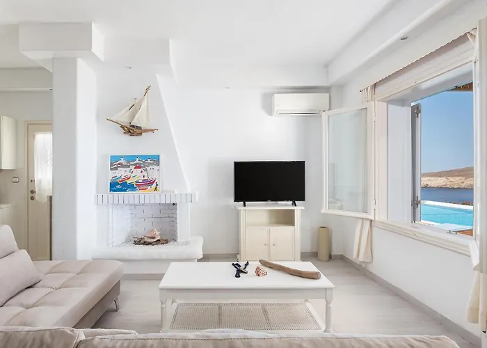 Estia's Panormos (Mykonos)